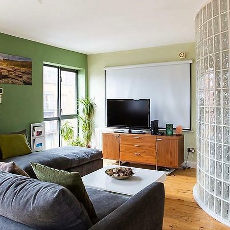 Spacious Belfast City Centre Duplex Apartment ภายนอก รูปภาพ