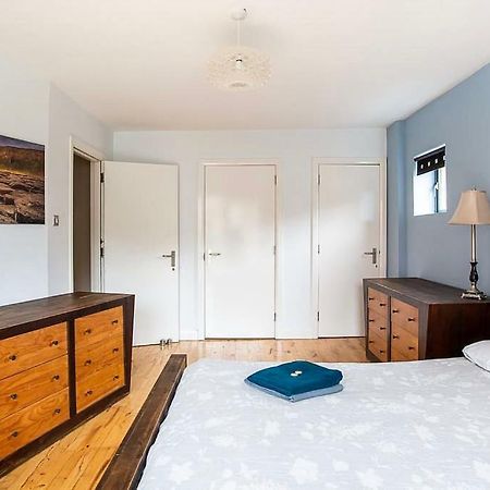 Spacious Belfast City Centre Duplex Apartment ภายนอก รูปภาพ