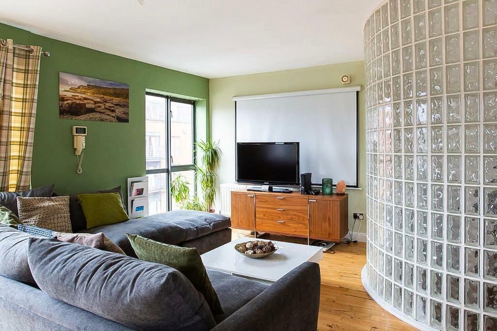 Spacious Belfast City Centre Duplex Apartment ภายนอก รูปภาพ
