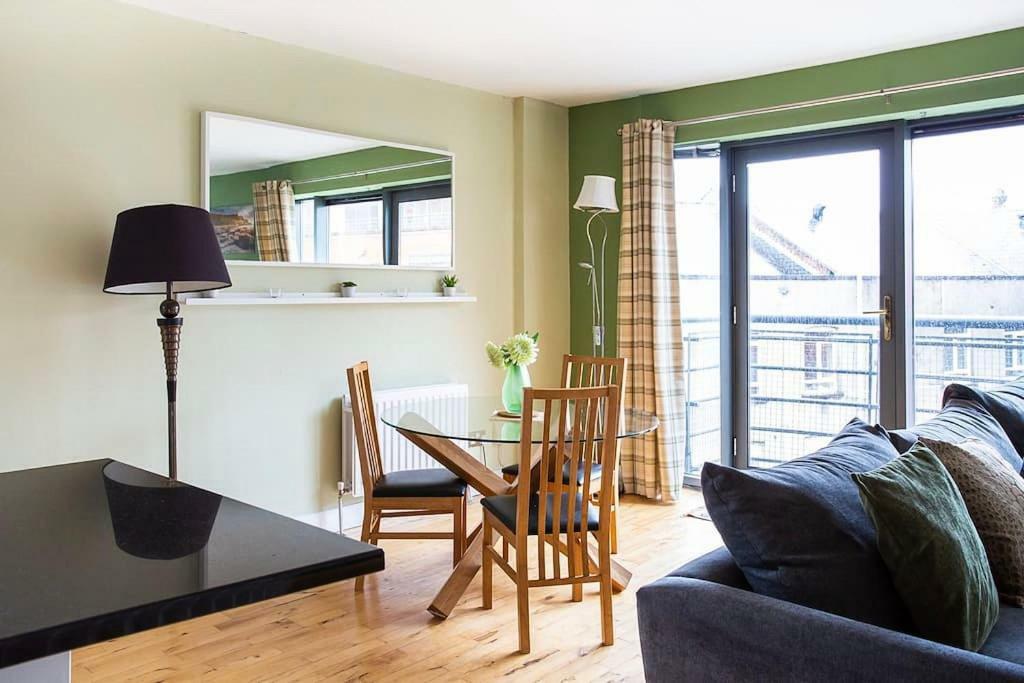 Spacious Belfast City Centre Duplex Apartment ภายนอก รูปภาพ