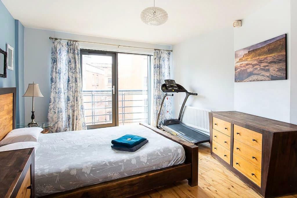 Spacious Belfast City Centre Duplex Apartment ภายนอก รูปภาพ