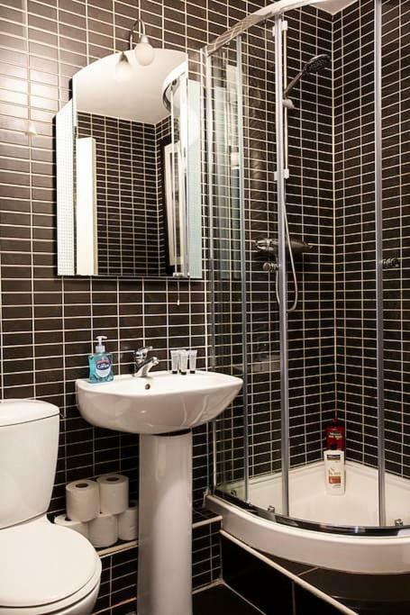Spacious Belfast City Centre Duplex Apartment ภายนอก รูปภาพ