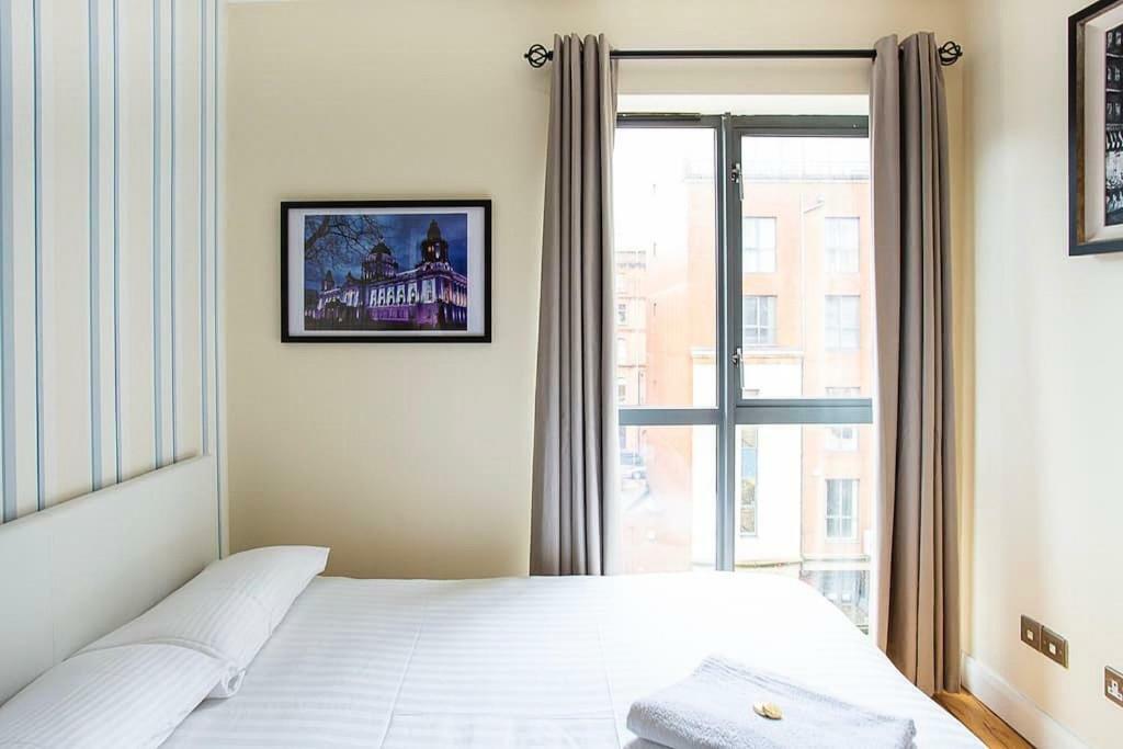 Spacious Belfast City Centre Duplex Apartment ภายนอก รูปภาพ
