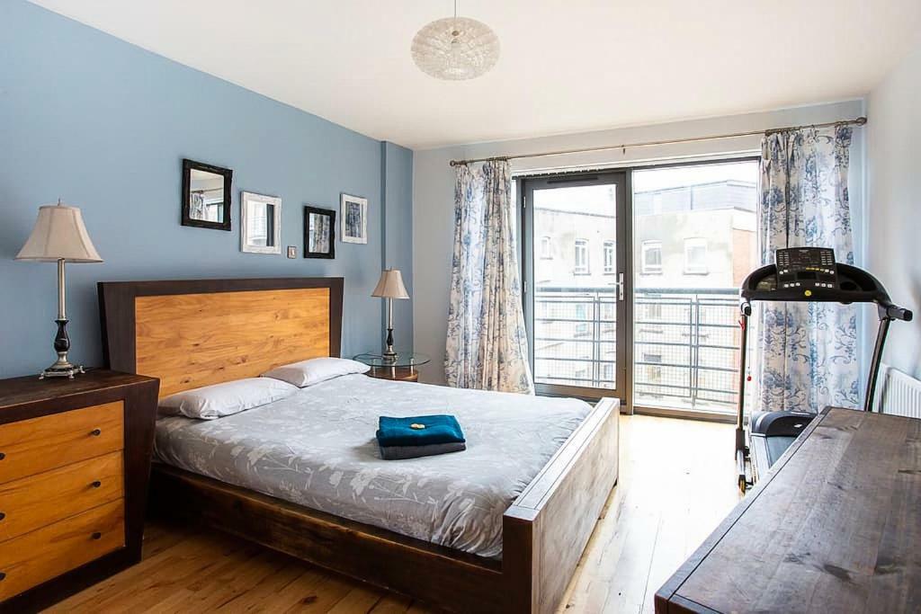 Spacious Belfast City Centre Duplex Apartment ภายนอก รูปภาพ